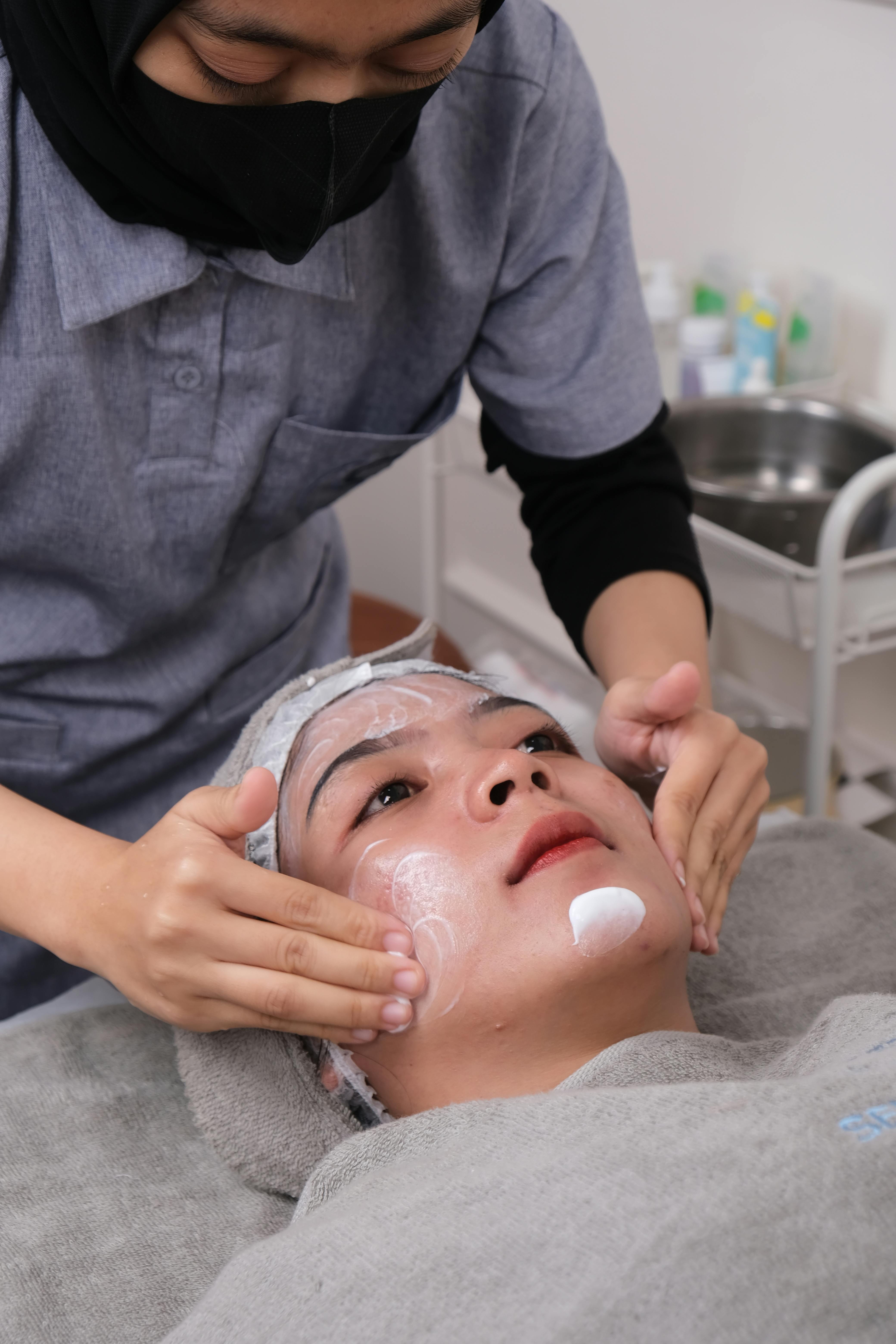PRP و Microneedling لتجديد البشرة